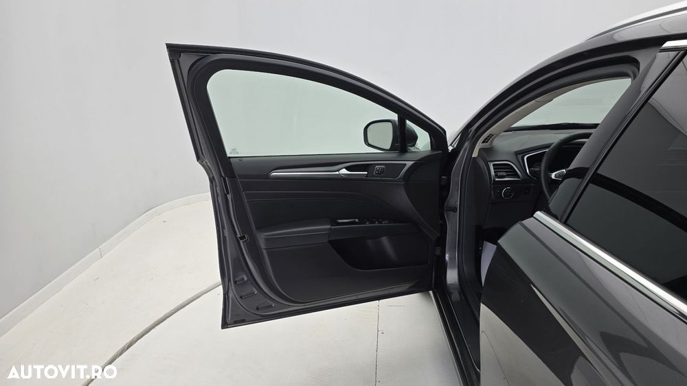 Ford Mondeo 2.0 TDCi Titanium - 10