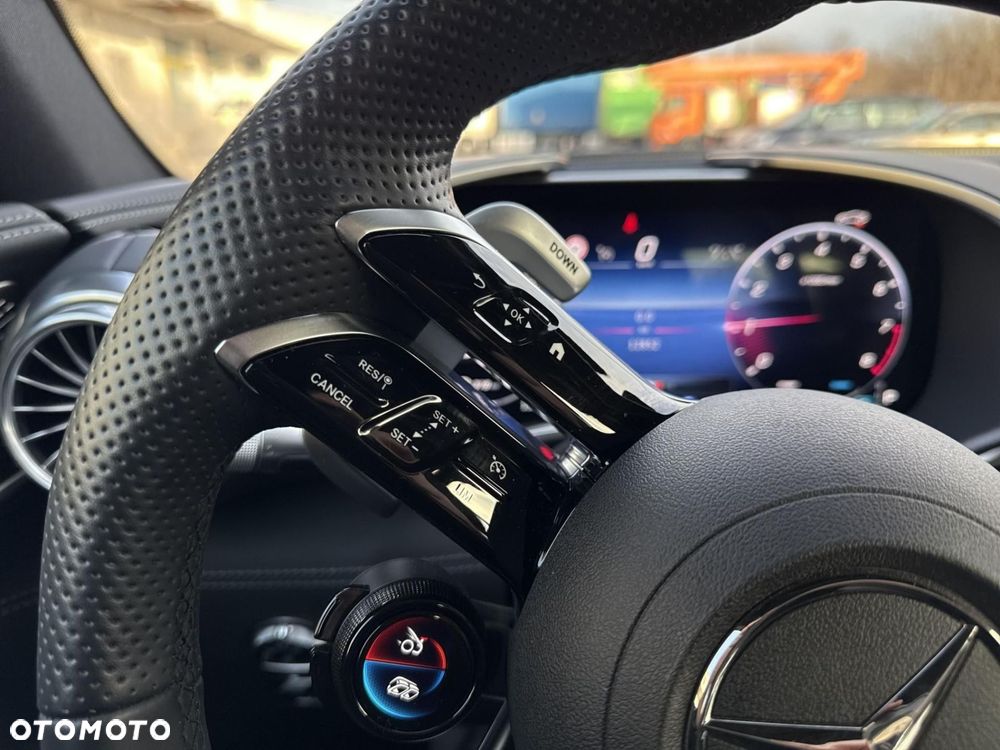 Mercedes-Benz SL - 13