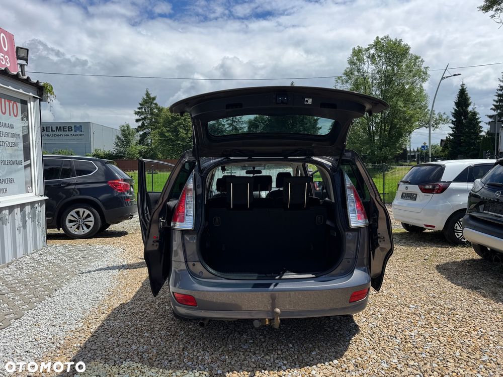 Mazda 5 - 10