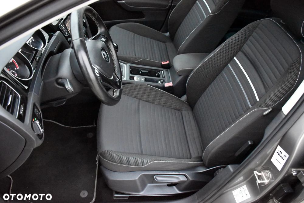 Volkswagen Golf 1.6 TDI BlueMotion Technology Cup - 22