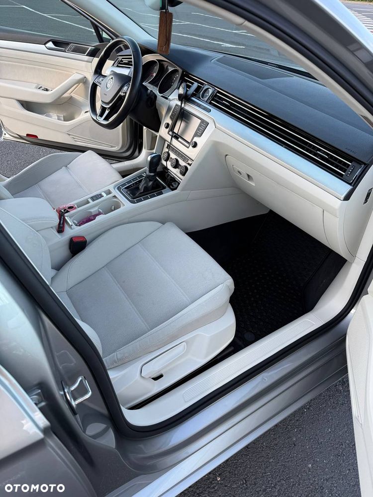 Volkswagen Passat 2.0 TDI BMT Comfortline DSG - 10