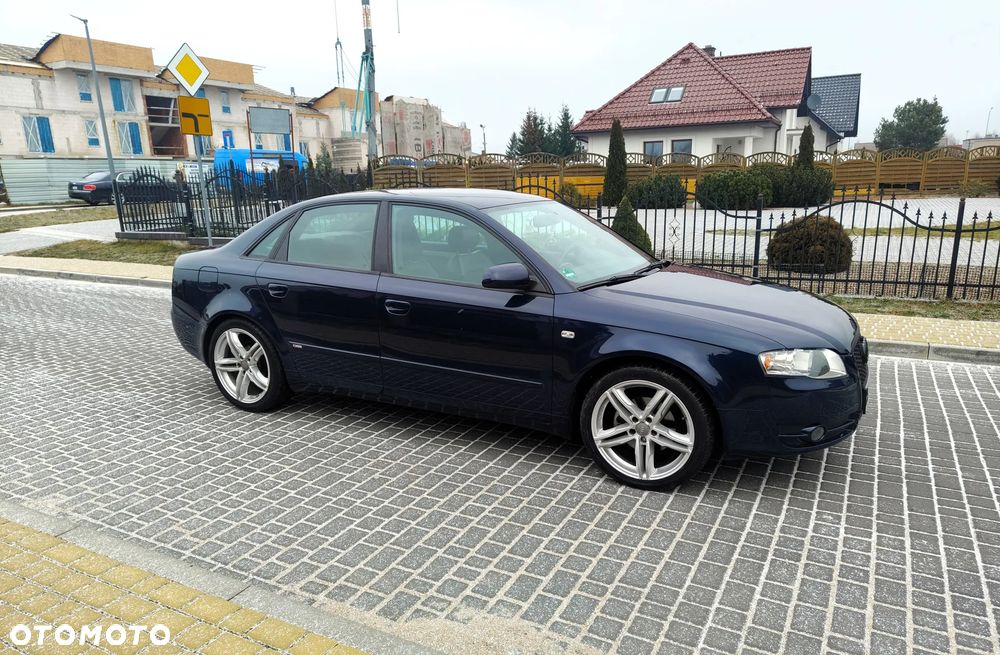 Audi A4 Limousine 2.0 TDI DPF - 16