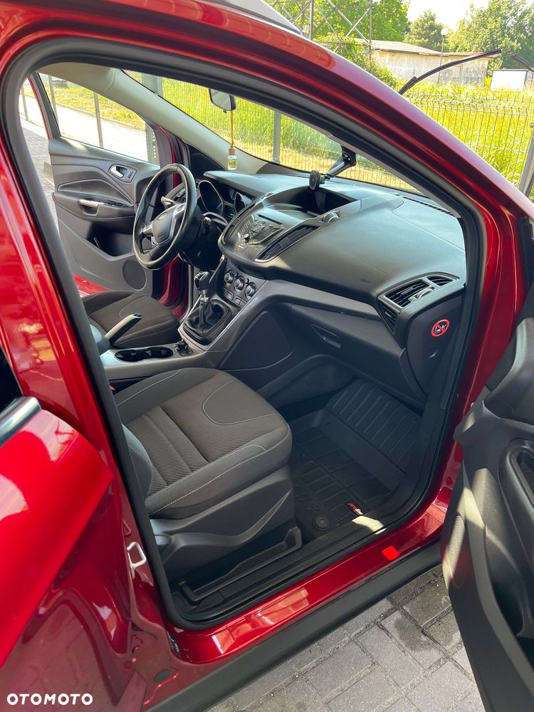 Ford Kuga - 12