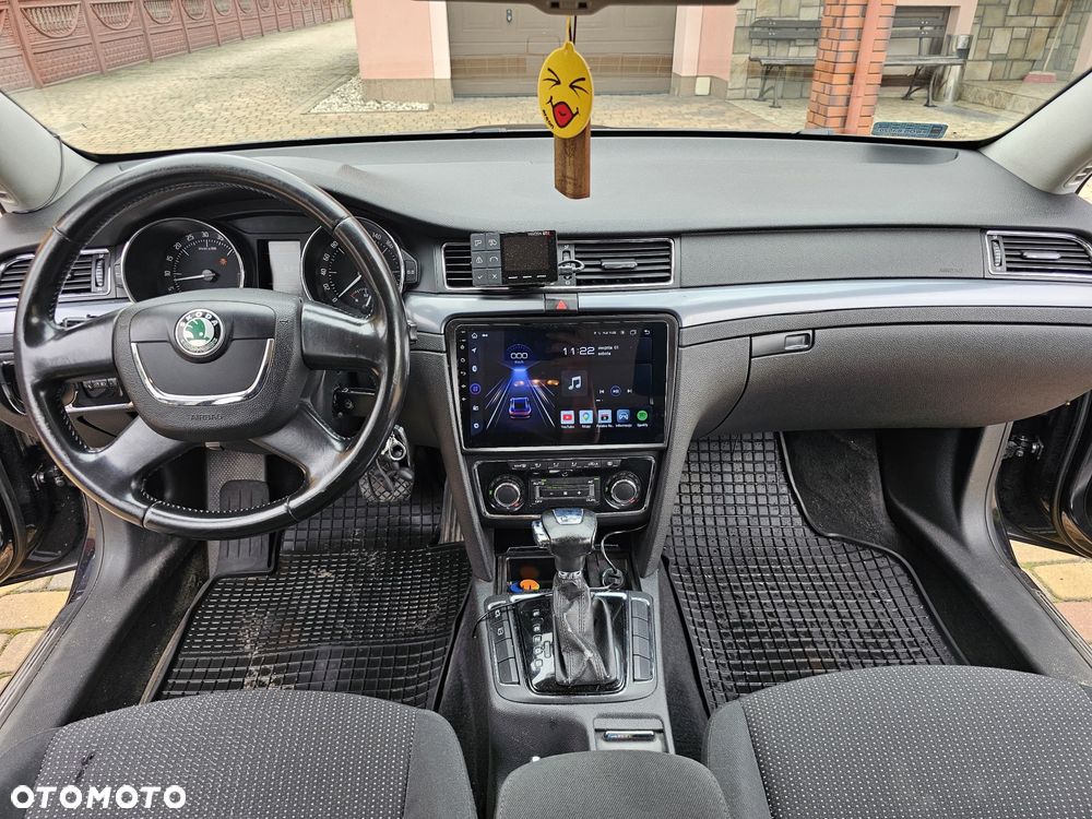 Skoda Superb 2.0 TDI Comfort DSG - 8