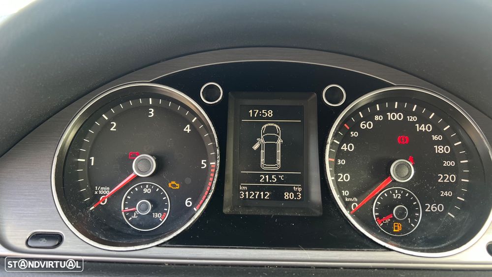 VW Passat Variant 1.6 TDI BlueMotion - 9