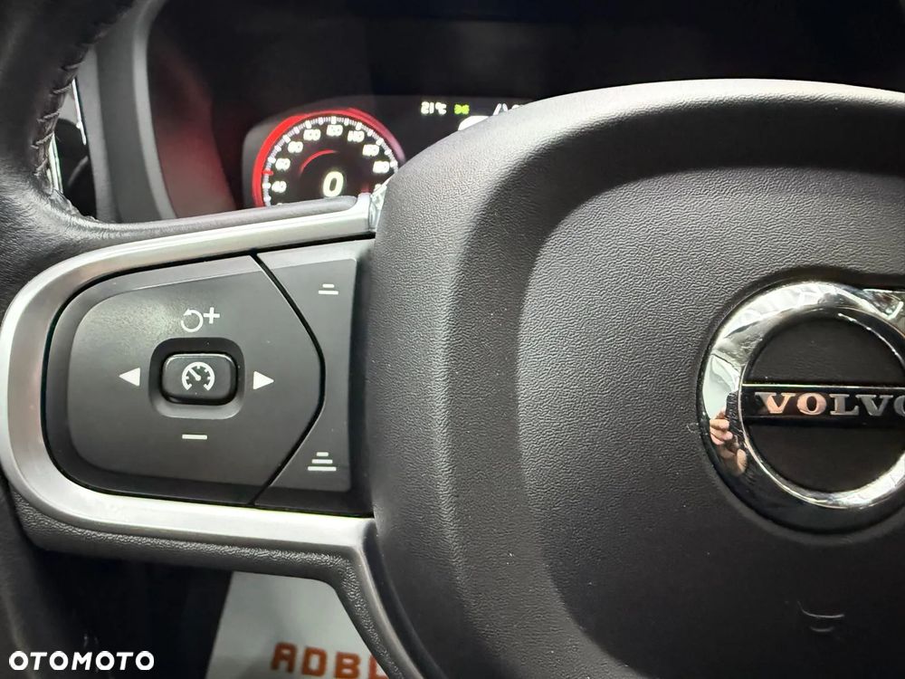Volvo XC 60 D4 Momentum - 16
