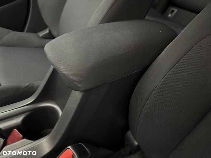 Toyota Corolla 1.8 Hybrid Active - 17