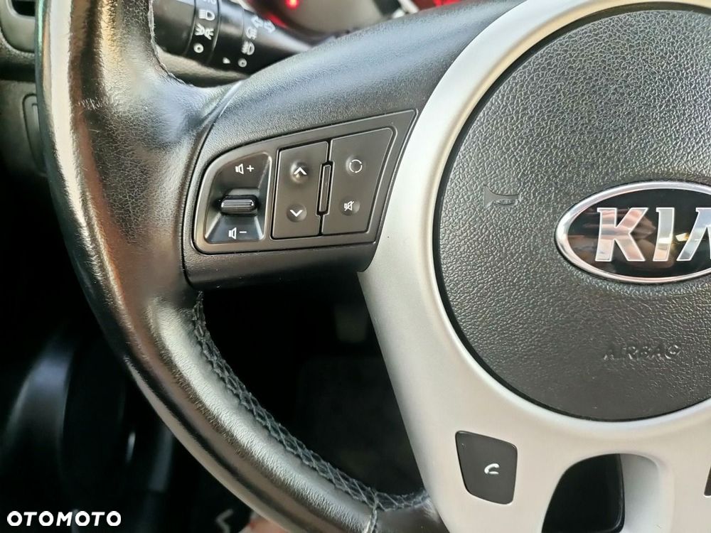 Kia Venga - 22