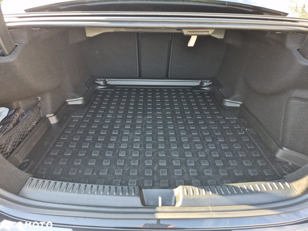 Mercedes-Benz Klasa E 220 d mHEV AMG 9G-Tronic - 16