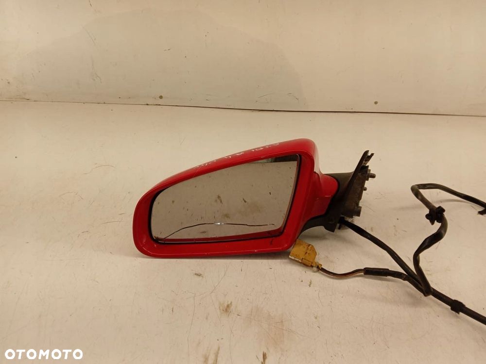 LUSTERKO LEWE PRZEDNIE AUDI A4 B6 00-04 - 2