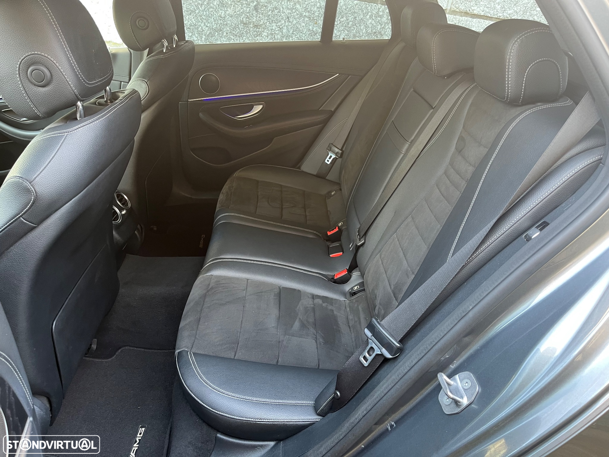 Mercedes-Benz E 220 d AMG Line - 13