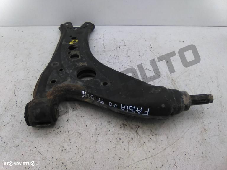 Triângulo De Suspensão Frente Direito 6q040_7158b Skoda Fabia I - 2