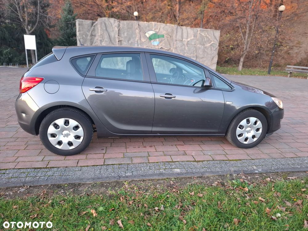 Opel Astra 1.4 Turbo 150 Jahre - 6