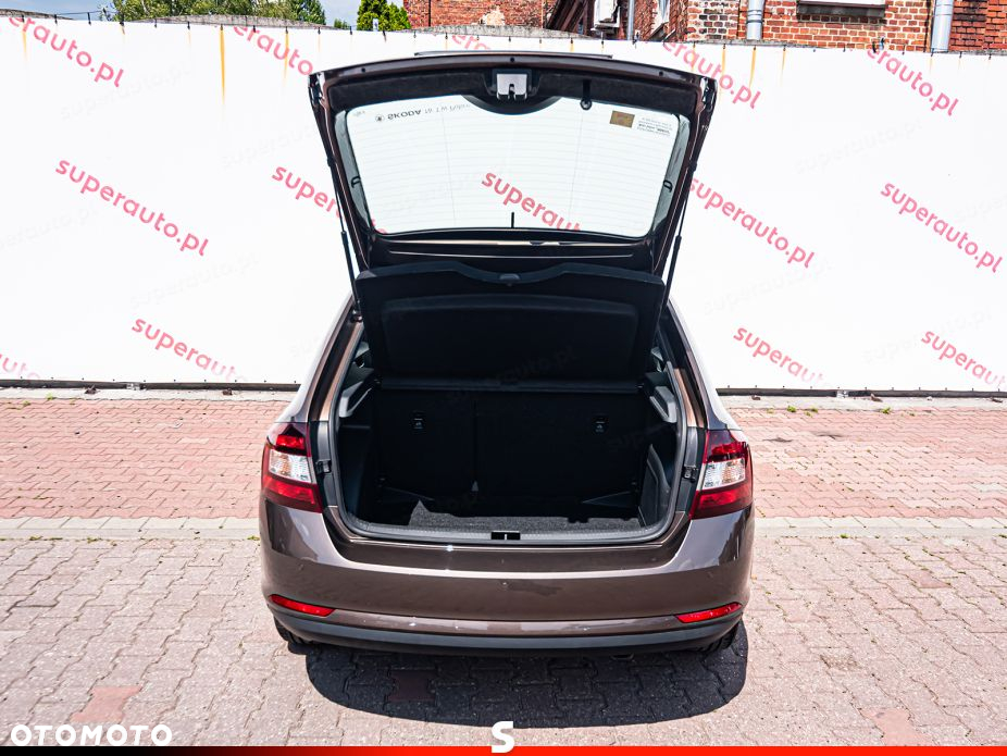 Skoda RAPID 1.0 TSI Ambition - 25