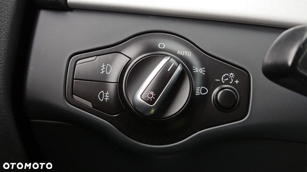 Audi A4 Avant 2.0 TDI DPF clean diesel S line Sportpaket - 35