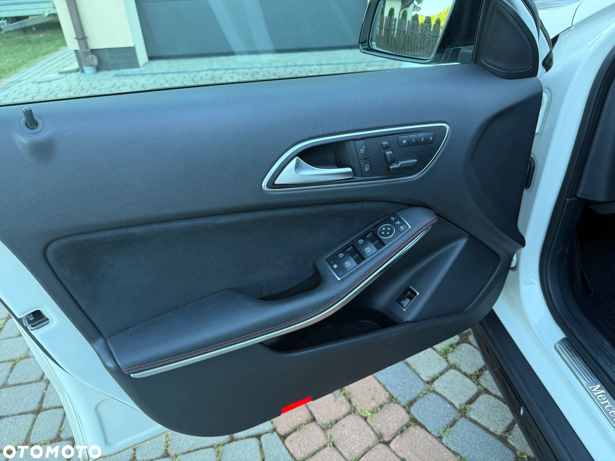 Mercedes-Benz GLA 250 4-Matic - 8