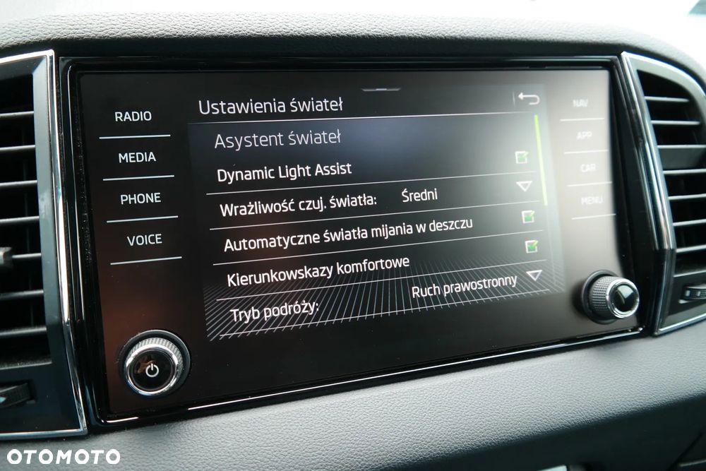 Skoda Karoq 1.5 TSI ACT GPF 4x2 Style DSG - 30