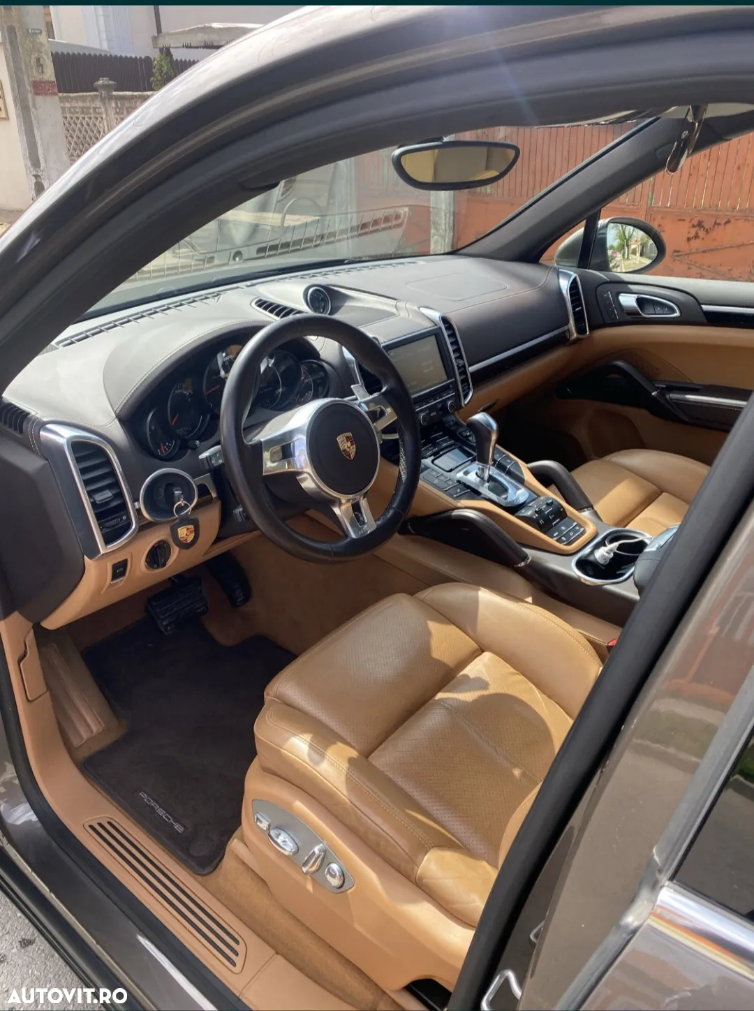 Porsche Cayenne - 2
