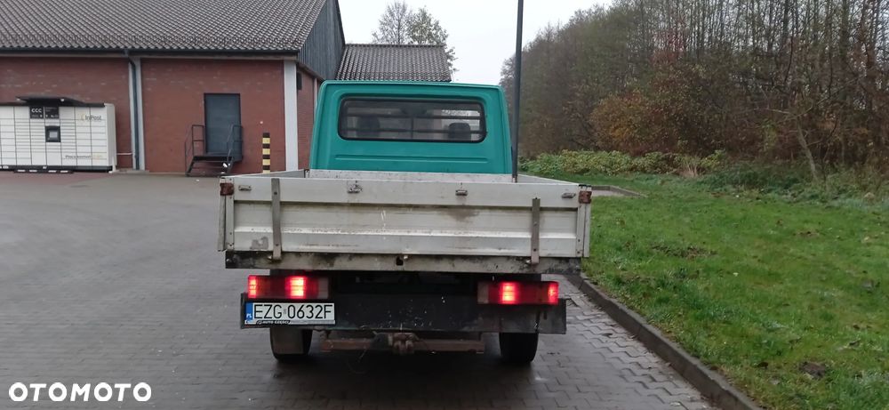 Mercedes-Benz Sprinter 208 - 4