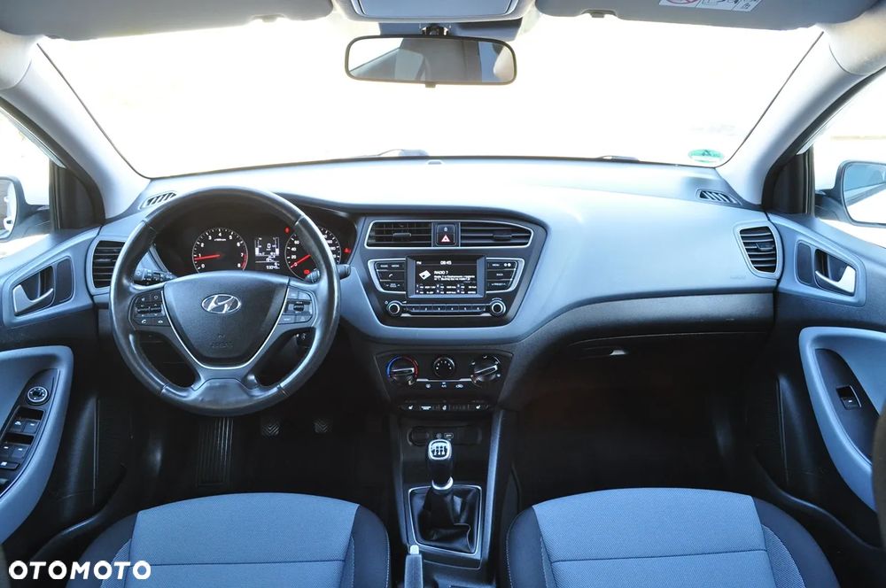 Hyundai i20 1.2 Comfort - 10