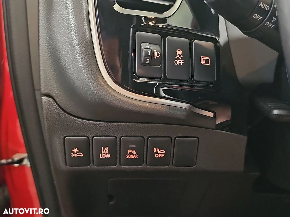 Mitsubishi Outlander - 16