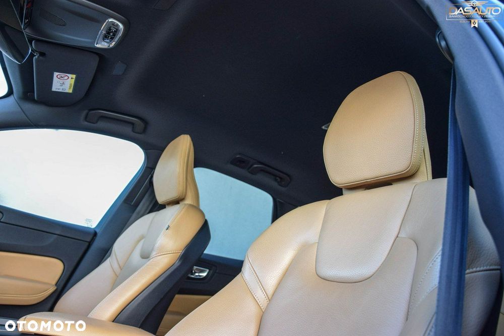 Volvo XC 60 B4 D AWD Geartronic Inscription - 27