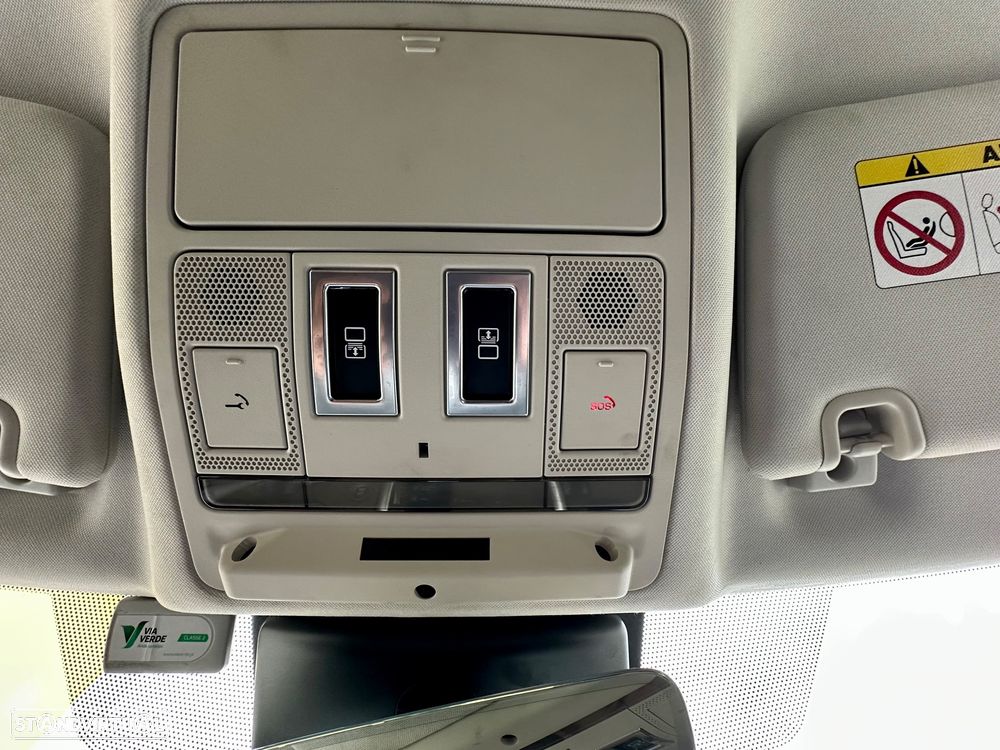 Land Rover Discovery - 24