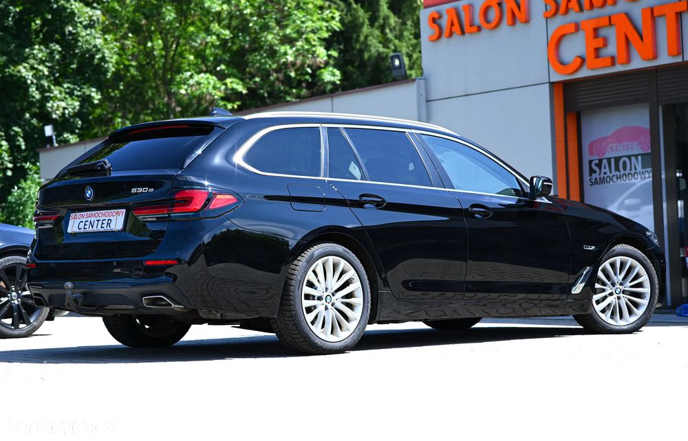 BMW Seria 5 530e - 33