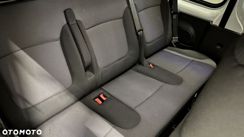 Renault Trafic - 15