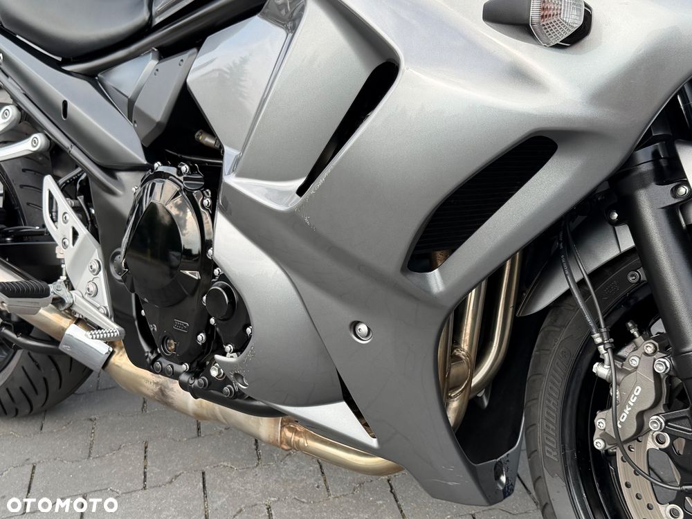 Suzuki GSX - 17