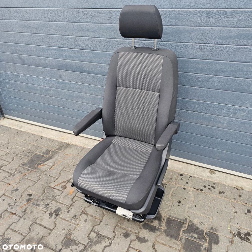 VW T6.1 fotel kierowcy przód BRICKS - 5
