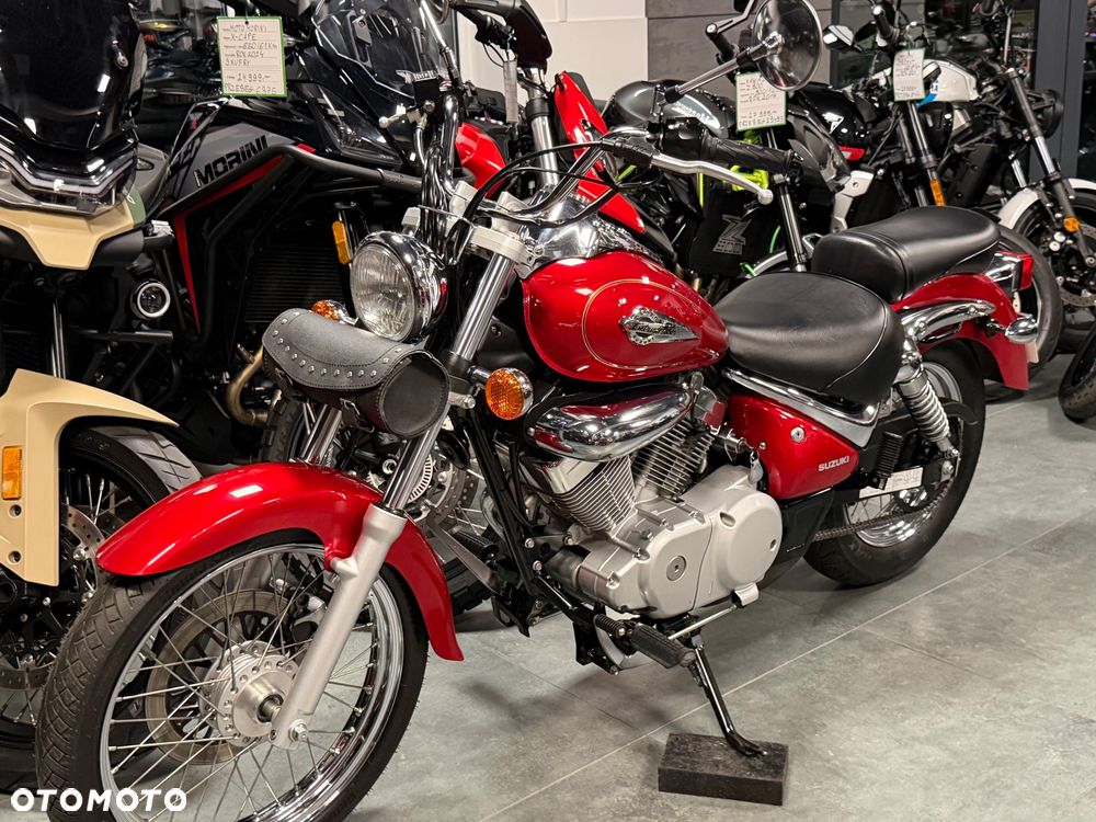 Suzuki Intruder - 40