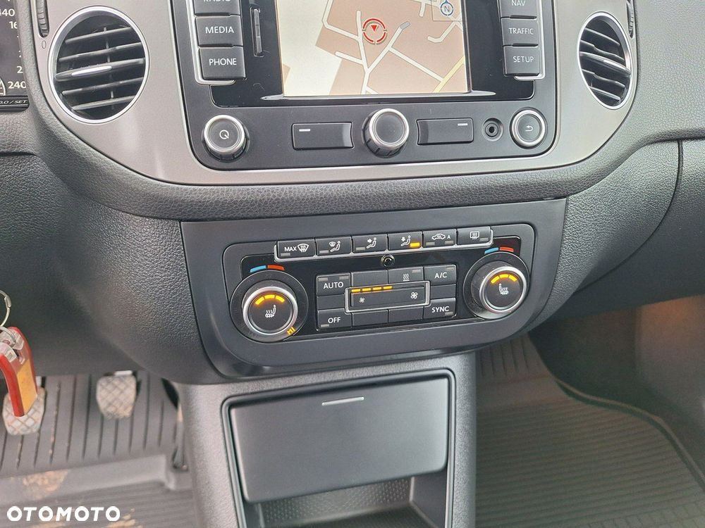 Volkswagen Golf Plus 1.6 TDI DPF MATCH - 23