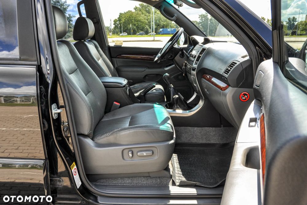 Toyota Land Cruiser - 12