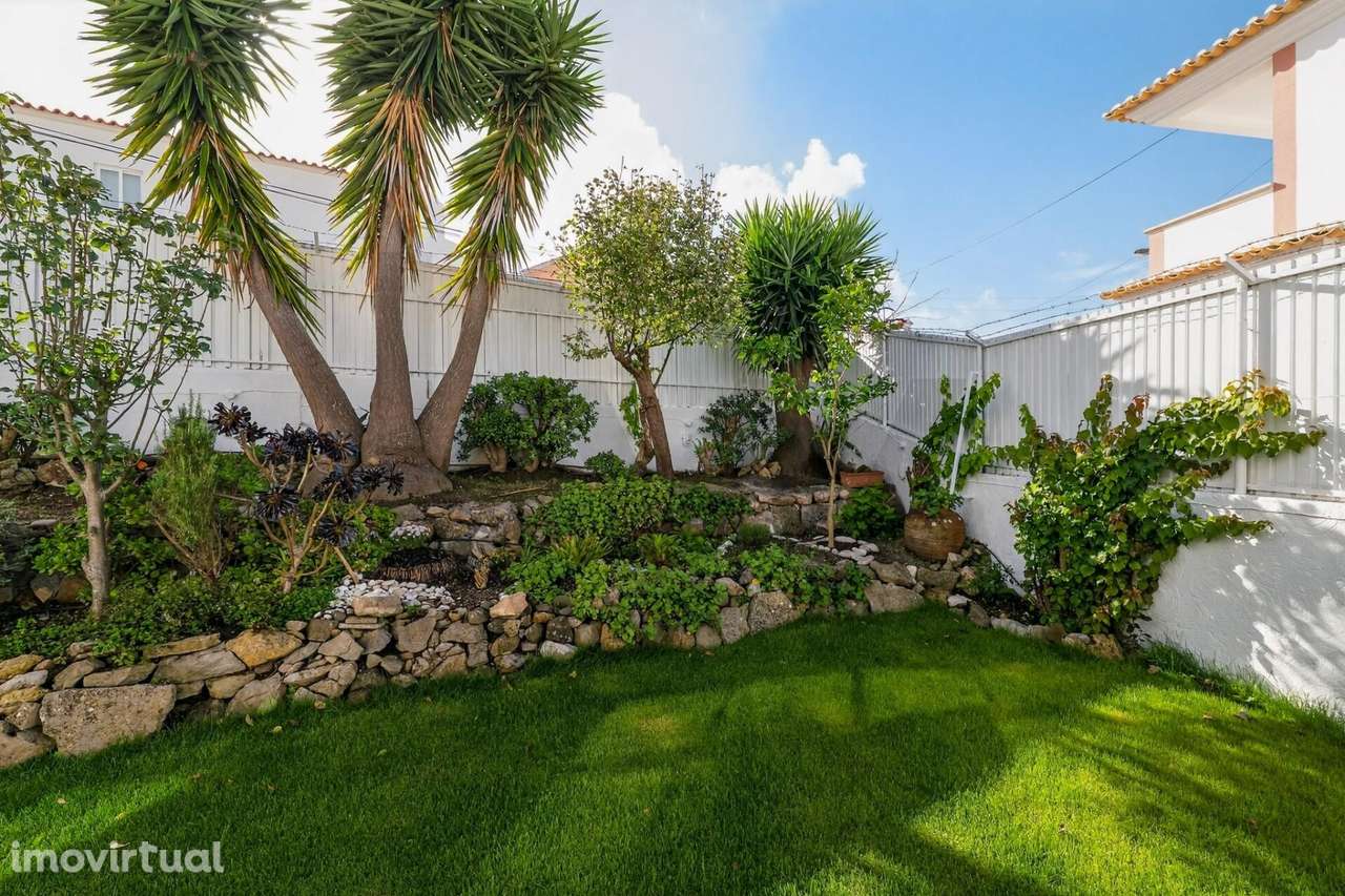 Moradia T4+1 com Piscina Coberta, Jardim e Churrasqueira em Alcoitão, - Grande imagem: 3/54