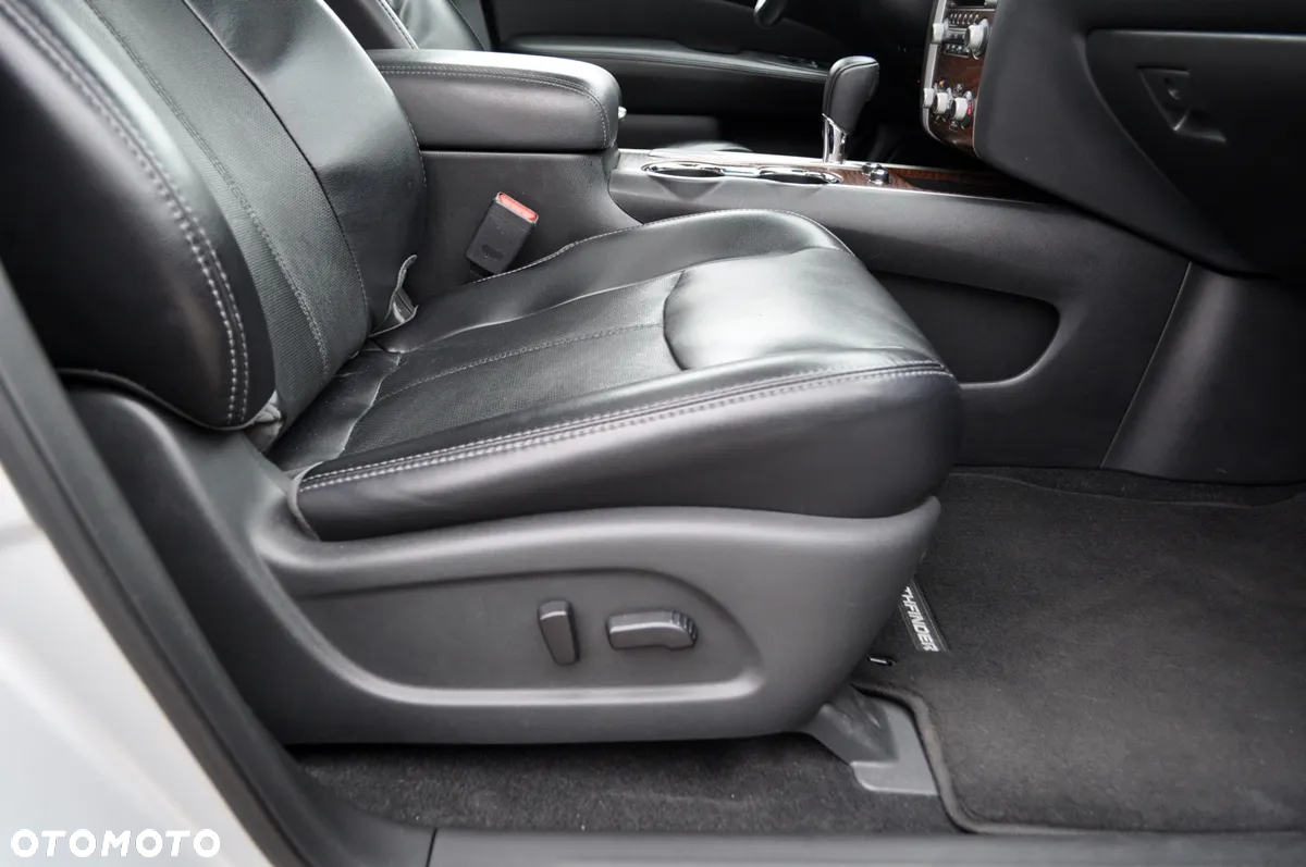 Nissan Pathfinder - 23