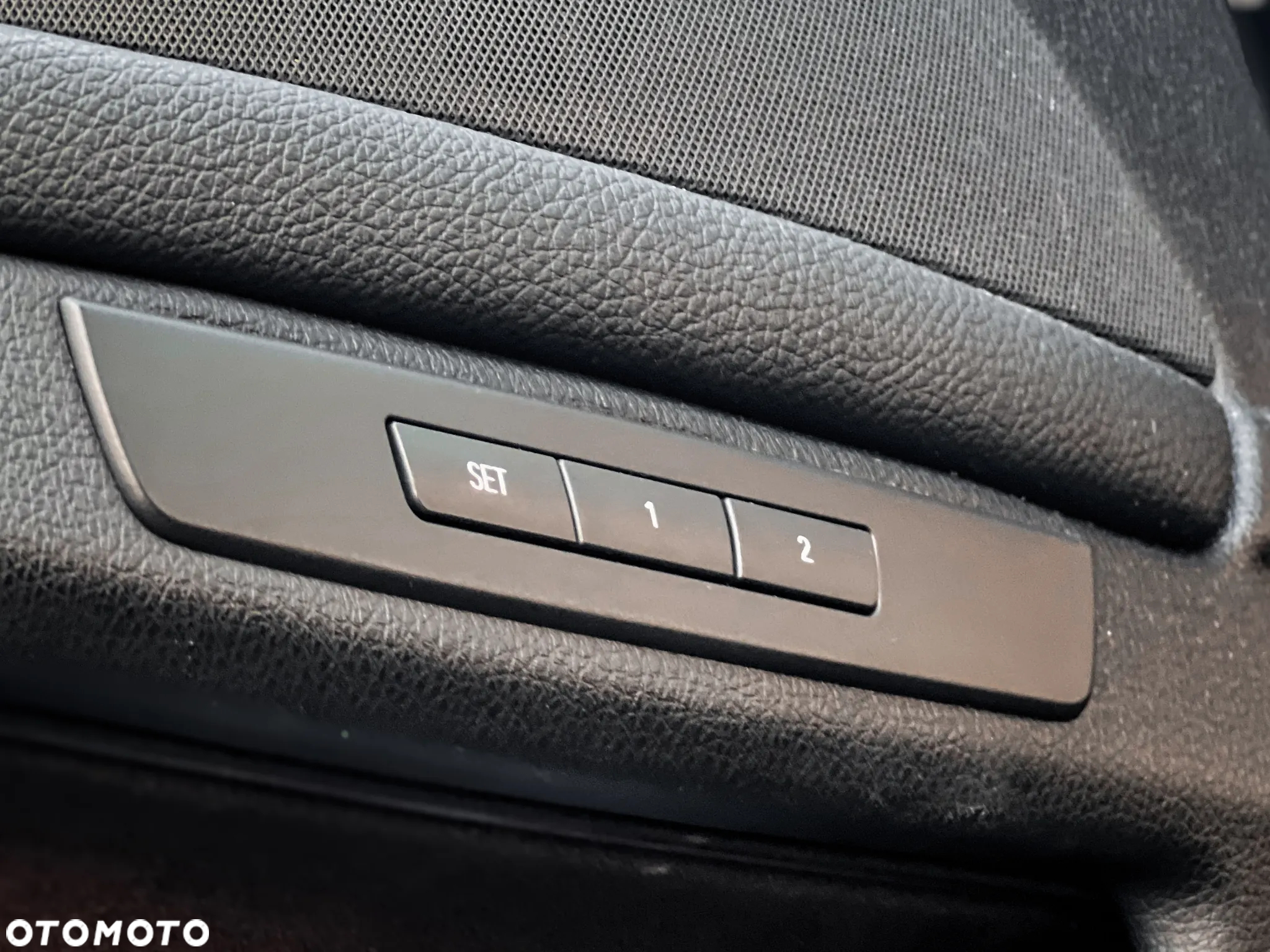BMW Seria 5 528i xDrive Luxury Line - 23