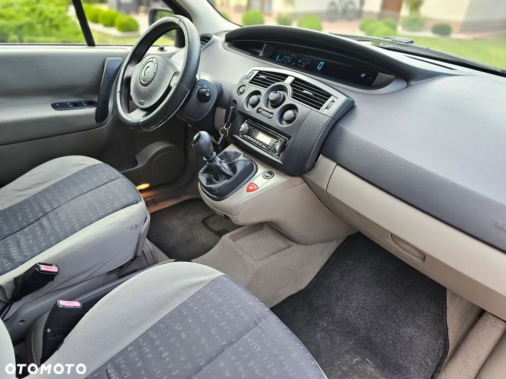 Renault Scenic 1.9 dCi Confort Authentique - 12