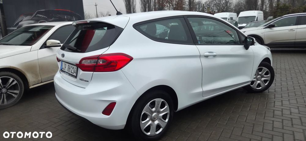 Ford Fiesta 1.1 S&S TREND - 12