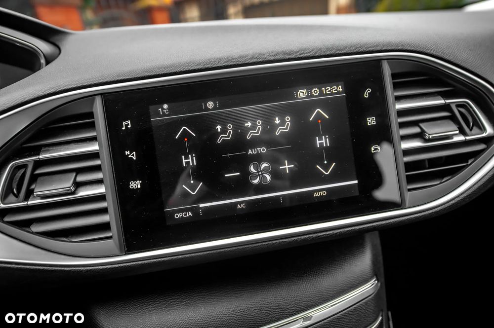 Peugeot 308 BlueHDi 130 EAT8 Allure - 29