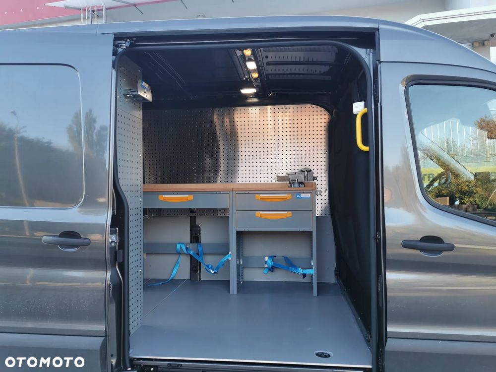 Ford Transit - 13