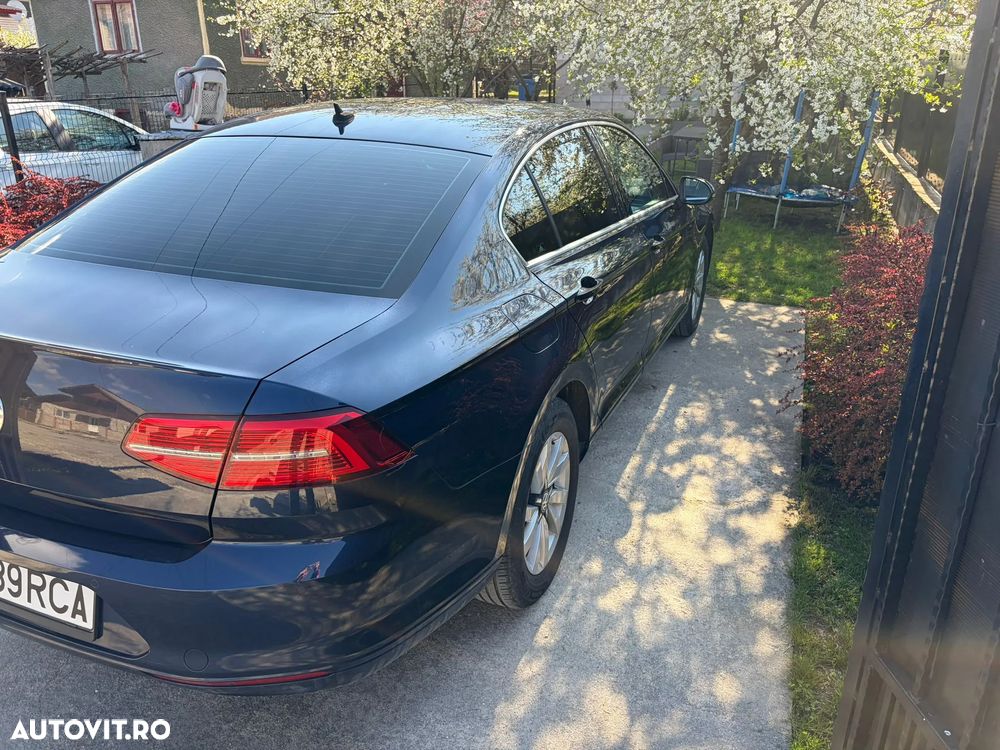 Volkswagen Passat 1.6 TDI Comfortline - 4