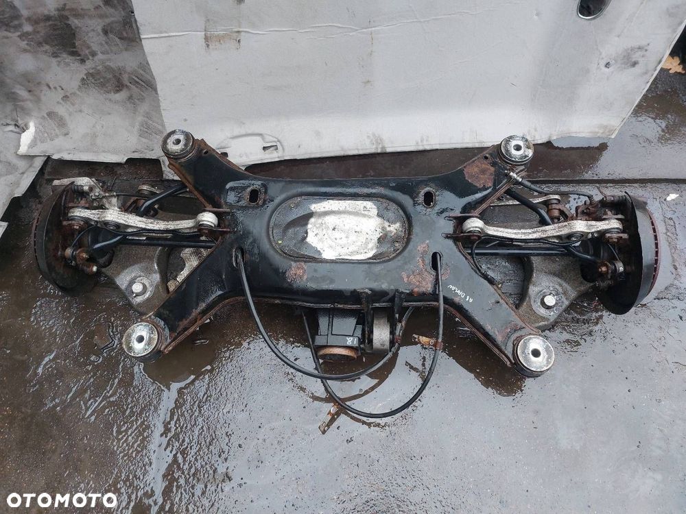 BELKA OŚ KOMPLETNE ZAWIESZENIE TYŁ AUDI A8 D2 4.2 V8 - 1
