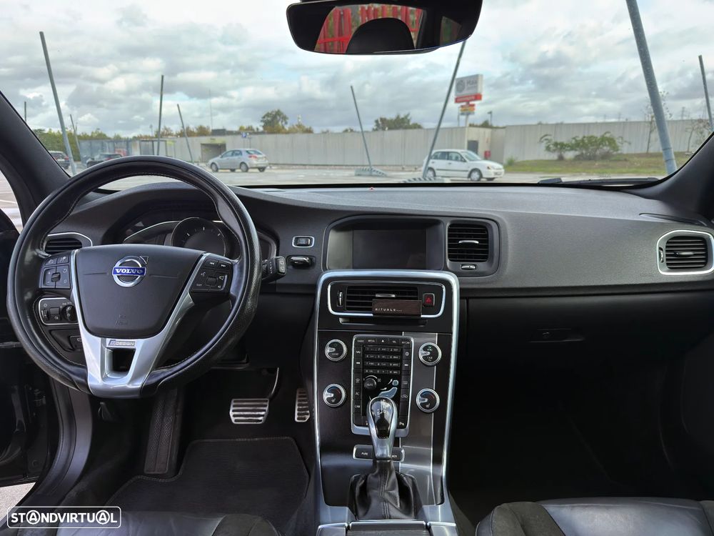 Volvo V60 2.4 D6 R-Design Sum.AWD Phev - 20