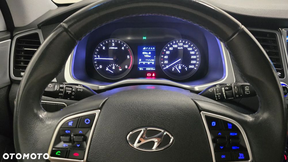 Hyundai Tucson 1.7 CRDI BlueDrive Style 2WD - 17