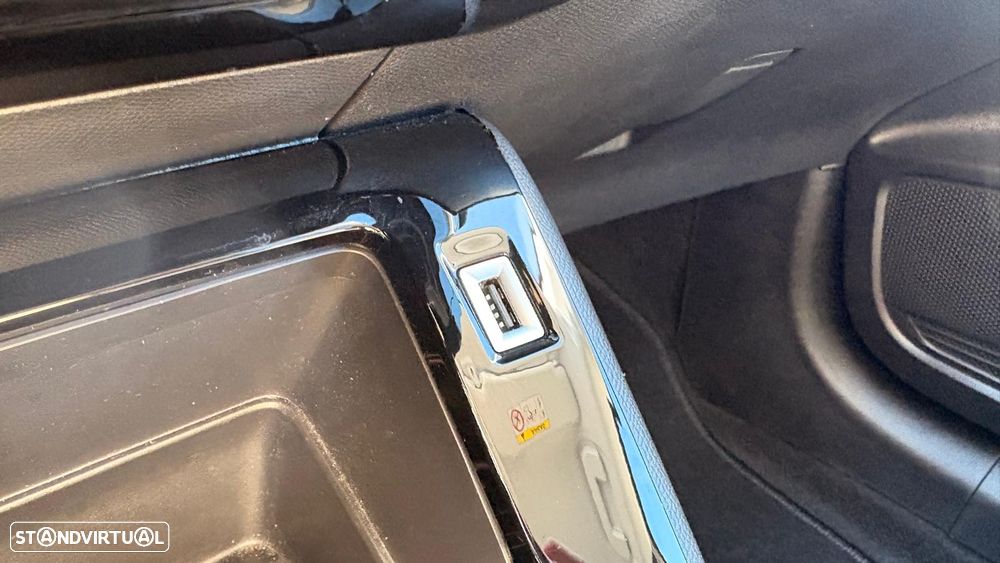 Peugeot 208 1.2 PureTech SE Style - 16