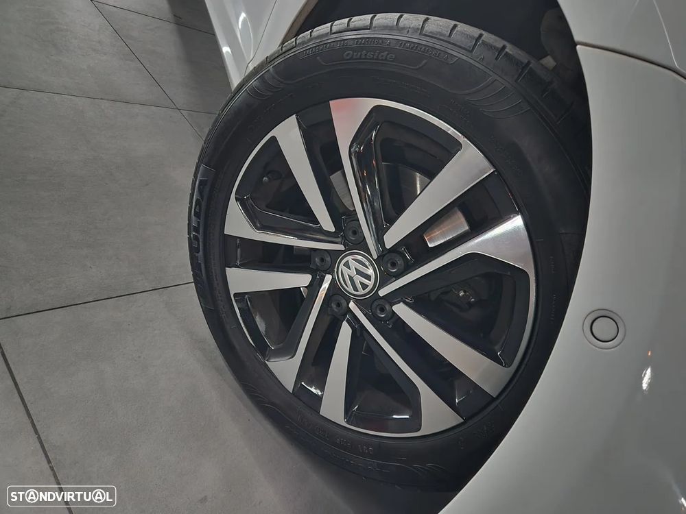 VW Golf 1.6 TDI SCR DSG IQ.DRIVE - 5