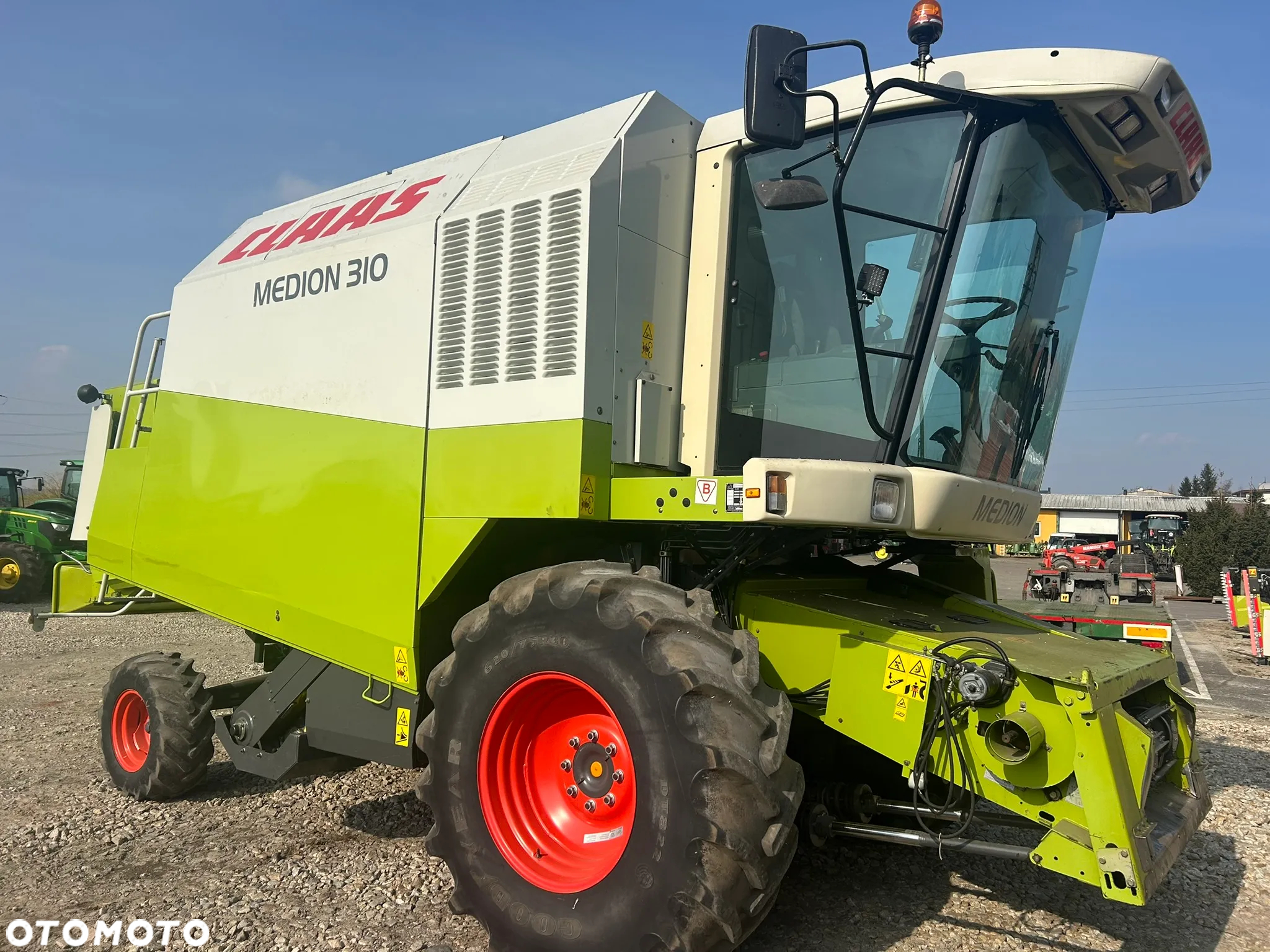 Claas Medion 310 - 14