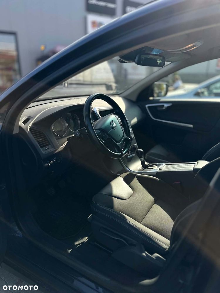 Volvo XC 60 - 8