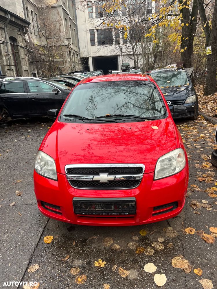 Dezmembrez Chevrolet Aveo 2008 rosu 1,2 benzina - 3